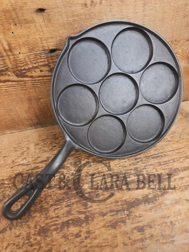 GREAT gift idea! Wagner Stylized 1316 Plett Pan (Swedish Danish Cake). Absolutely gorgeous Skillet