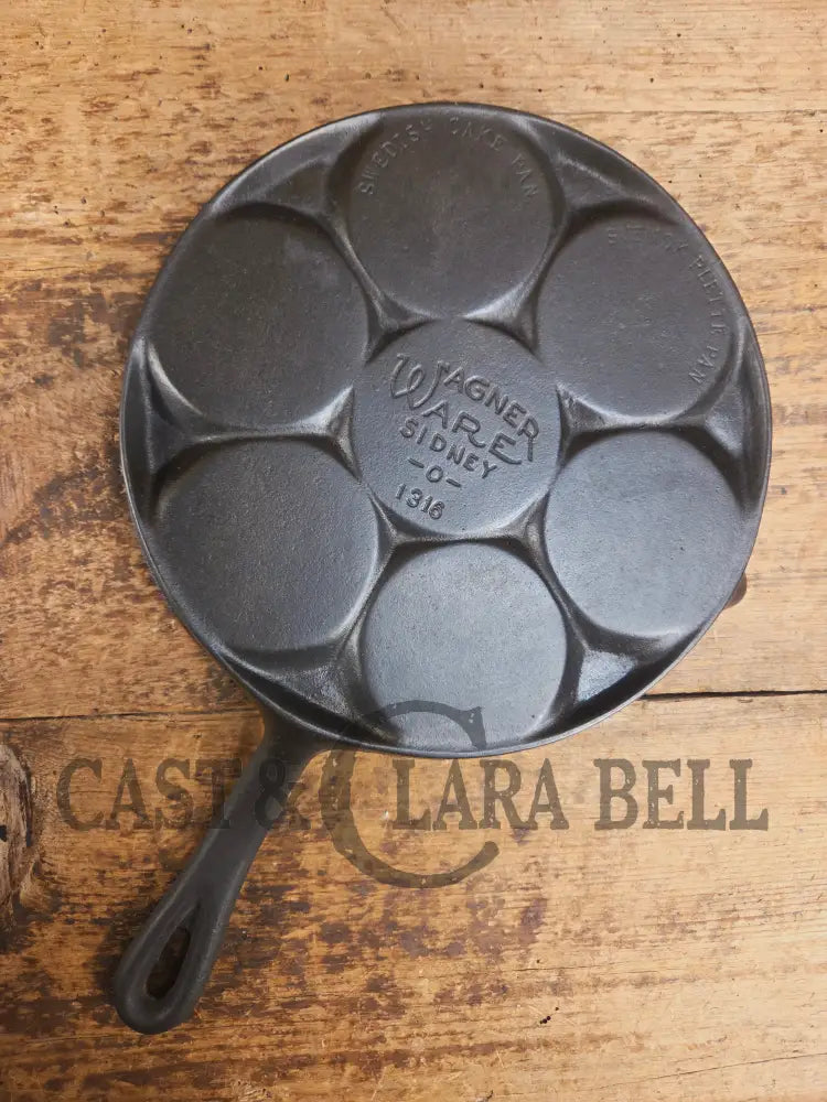 GREAT gift idea! Wagner Stylized 1316 Plett Pan (Swedish Danish Cake). Absolutely gorgeous Skillet