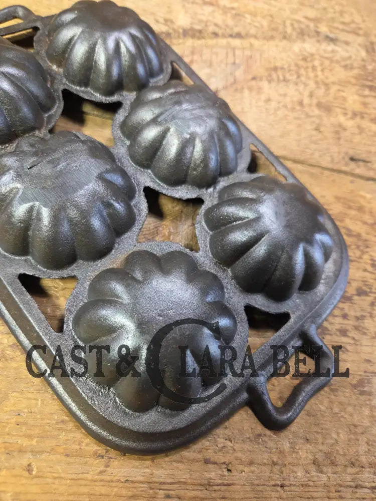 Great gift! Pre 1900βs Unmarked Antique Gate-Marked #10 Turks Head Pan 6 Cup