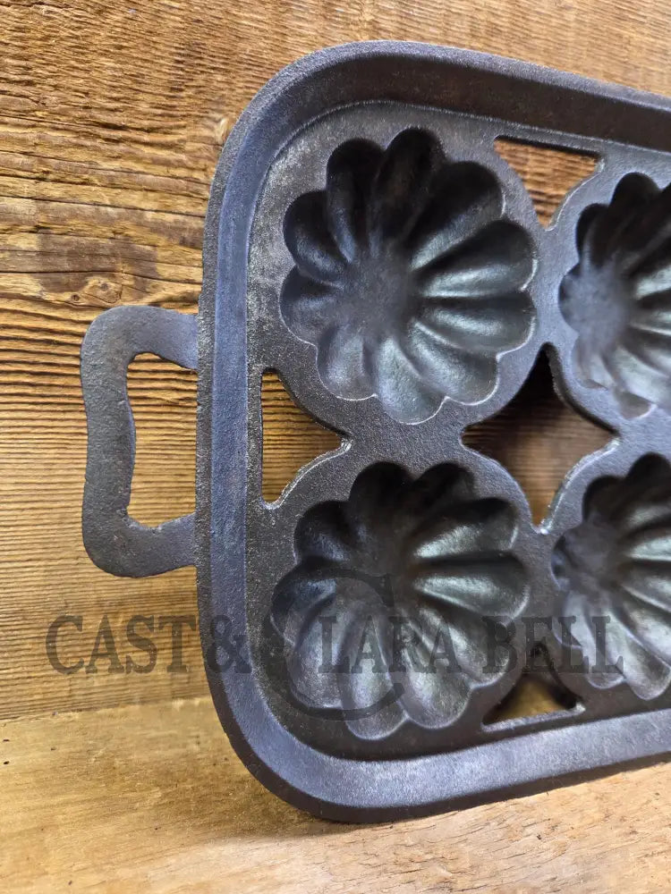 Great gift! Pre 1900’s Unmarked Antique Gate-Marked #10 Turks Head Pan 6 Cup