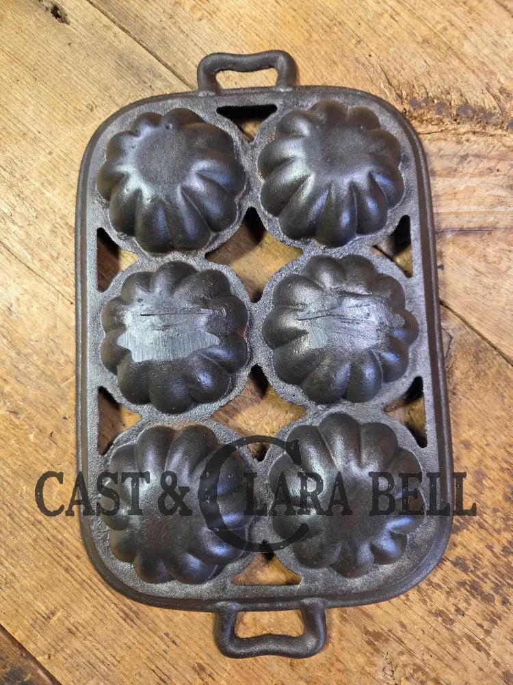 Great gift! Pre 1900βs Unmarked Antique Gate-Marked #10 Turks Head Pan 6 Cup