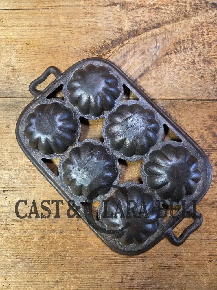 Great gift! Pre 1900βs Unmarked Antique Gate-Marked #10 Turks Head Pan 6 Cup