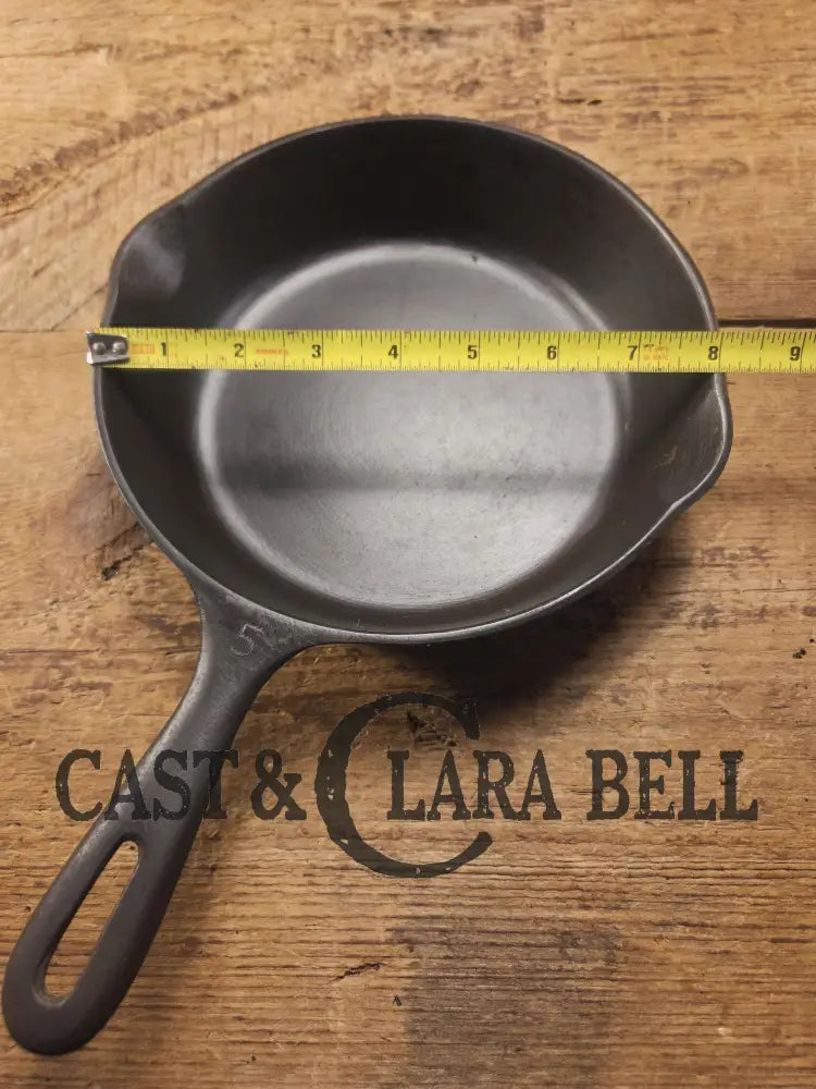 Great gift! Wagner #5 Cast Iron Skillet 8 Inches Great Saute pan or starter pan! Skillet