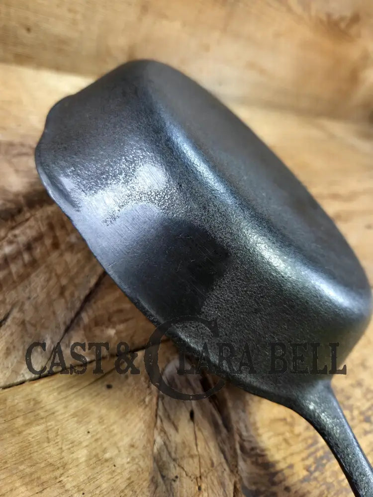 Great gift! Wagner #5 Cast Iron Skillet 8 Inches Great Saute pan or starter pan!