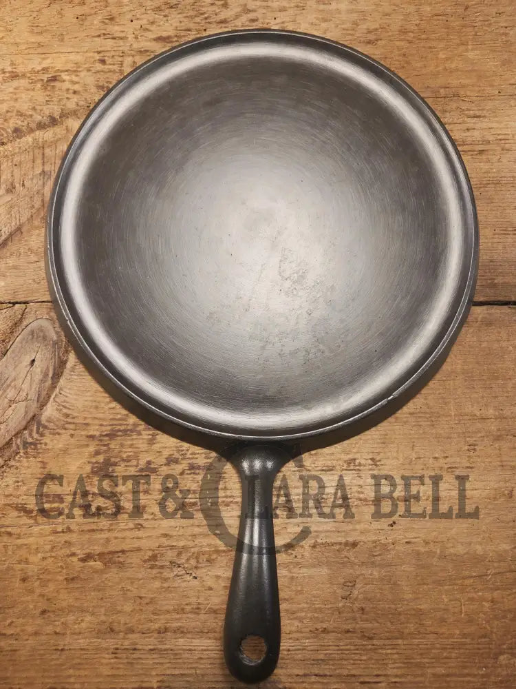 Great price! 1920βs Griswold #9 Round Griddle with Block Logo ERIE 739 sulfur pitting on bottom GORGEOUS on top!