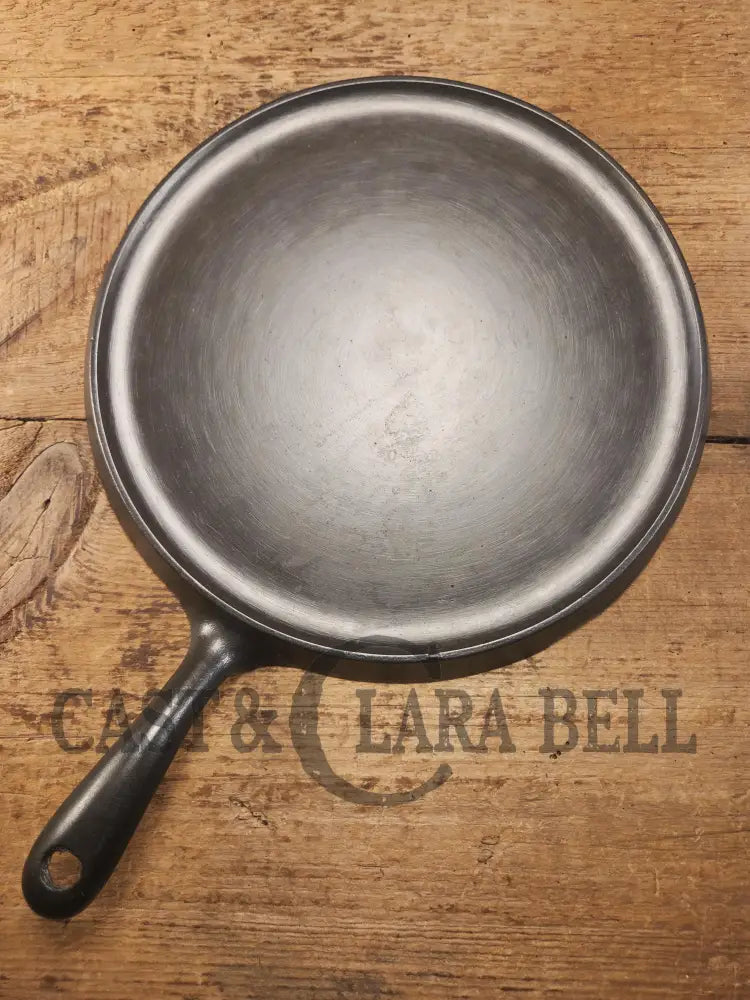 Great price! 1920βs Griswold #9 Round Griddle with Block Logo ERIE 739 sulfur pitting on bottom GORGEOUS on top!