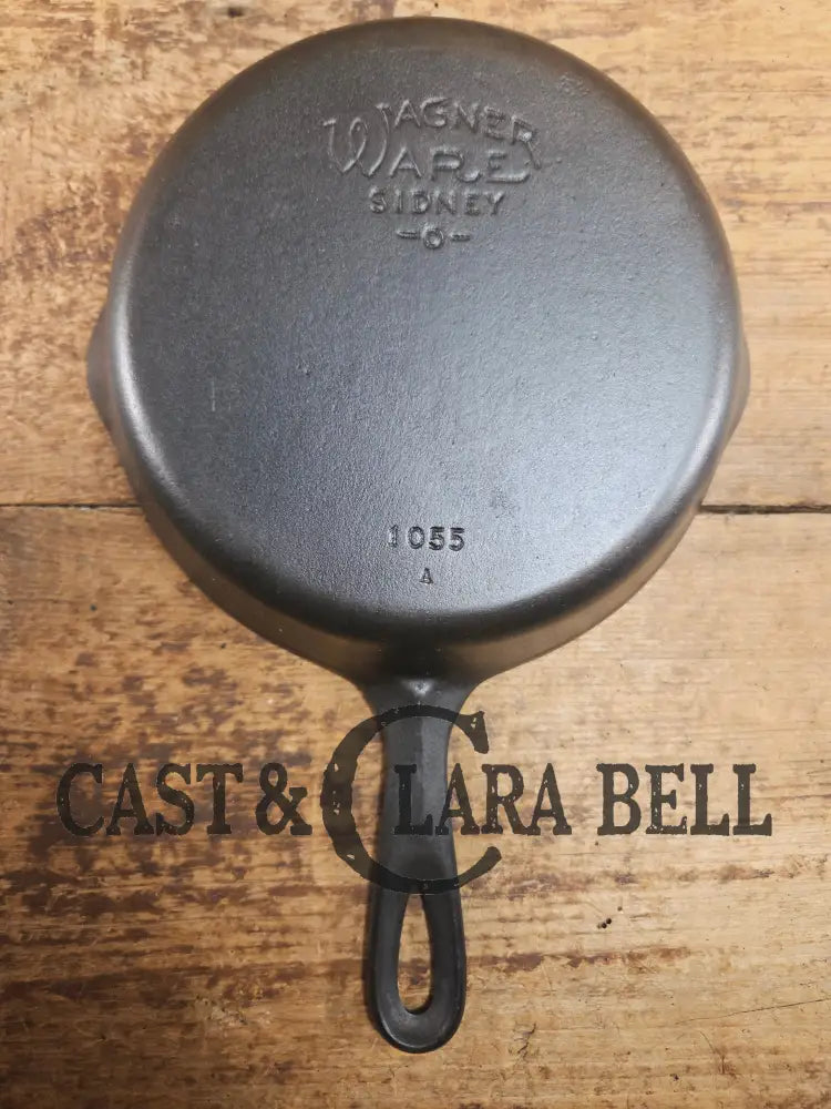 Great Saute pan! 1930βs Wagner #5 Skillet with Stylized Logo 1055 A. Awesome everyday skillet! Skillet