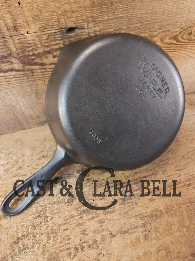 Great Saute pan! 1930’s Wagner #5 Skillet with Stylized Logo 1055. Awesome everyday skillet! Skillet