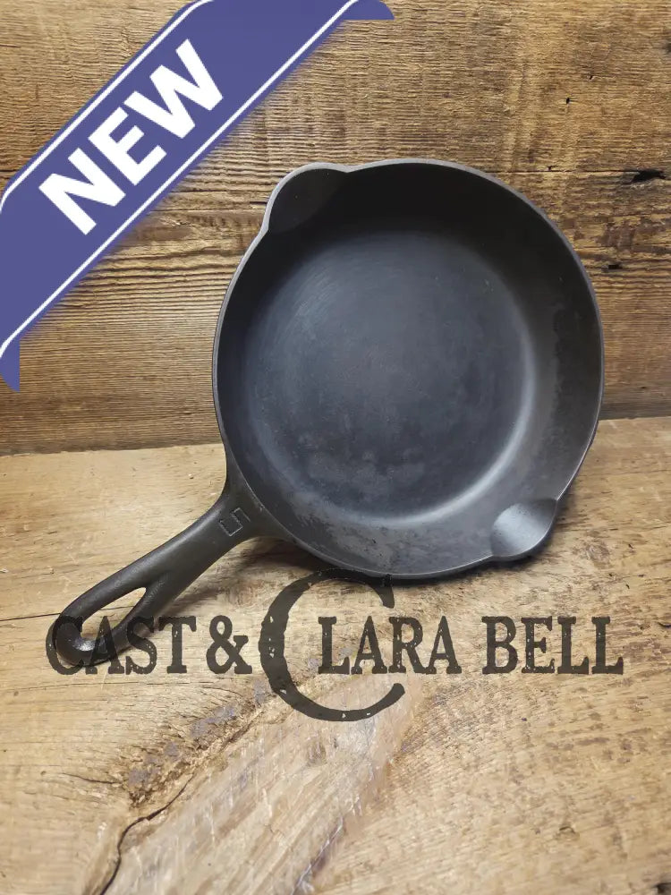 Great Saute pan! Griswold No. 5 Cast Iron Skillet with Small Block Logo and Smooth Bottom 724 G. Erie PA USA SC24