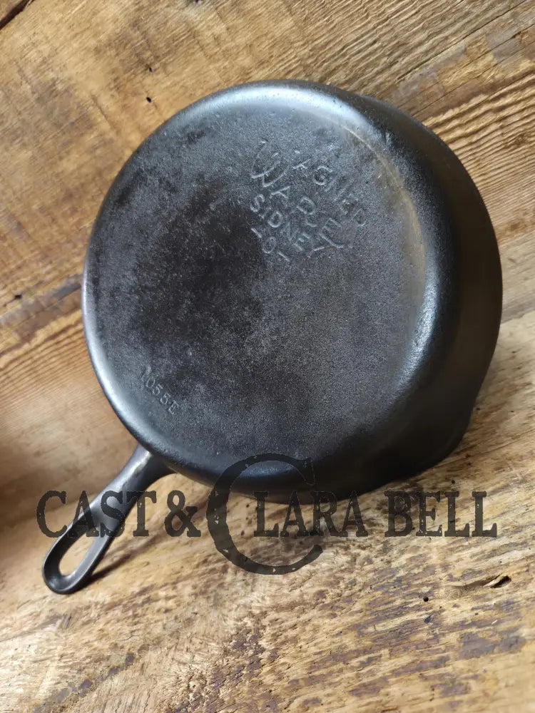 Great saute skillet! Wagner Ware #5 cast iron Skillet with Stylized Logo and Smooth Bottom 1055 E. SC24 Skillet