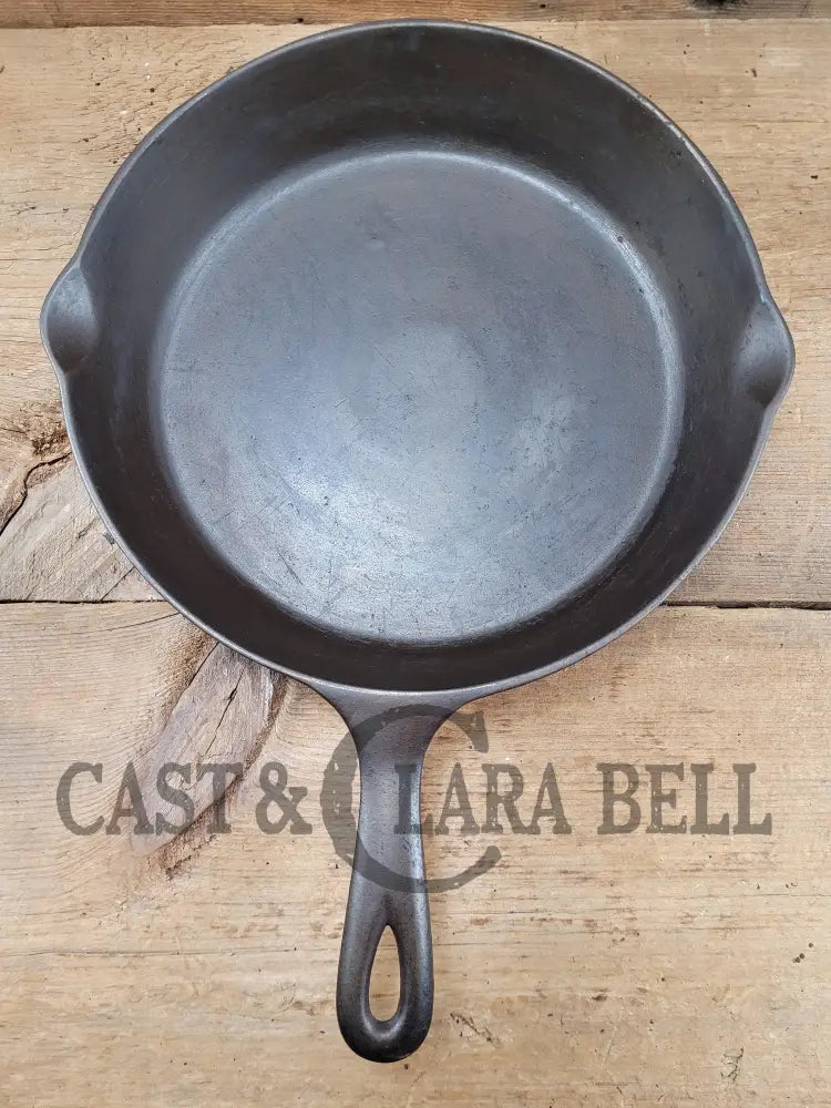 Great Skillet And Awesome Story! 1920βS Chicago Hardware Foundry #8 A βDiamondβ Sc24 Skillet