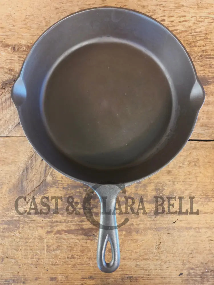 Great skillet and awesome story! 1920’s Chicago Hardware Foundry #8 D ’Diamond’ skillet - Skillet