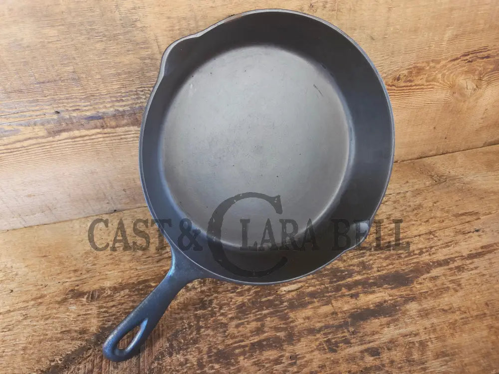 Great skillet and awesome story! 1920’s Chicago Hardware Foundry #8 D ’Diamond’ skillet - Skillet