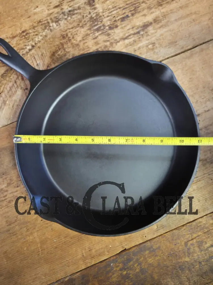 Great skillet and awesome story! 1920’s Chicago Hardware Foundry #9 ’Diamond’ skillet Skillet