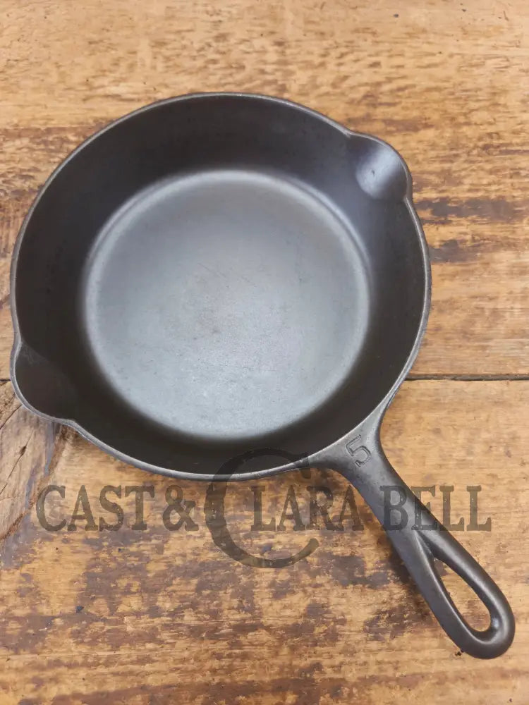 1930βs Griswold #5 Cast Iron Skillet with Large Block Logo 724 C - Skillet
