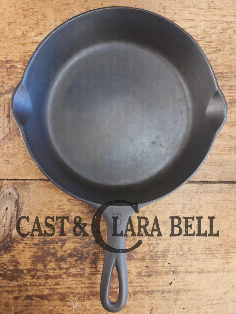 Griswold #6 Cast Iron Skillet with Large Block Logo 699 C Skillet