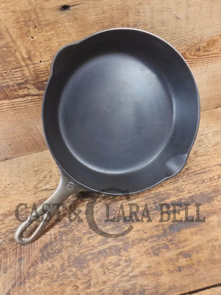 Griswold #6 Skillet with Duo-Chrome finish Large Block Logo and Smooth Bottom 699 D - Skillet