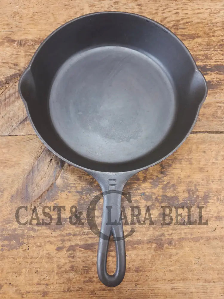 Griswold #7 Skillet with Large Block Logo and Smooth Bottom 701 D - Skillet