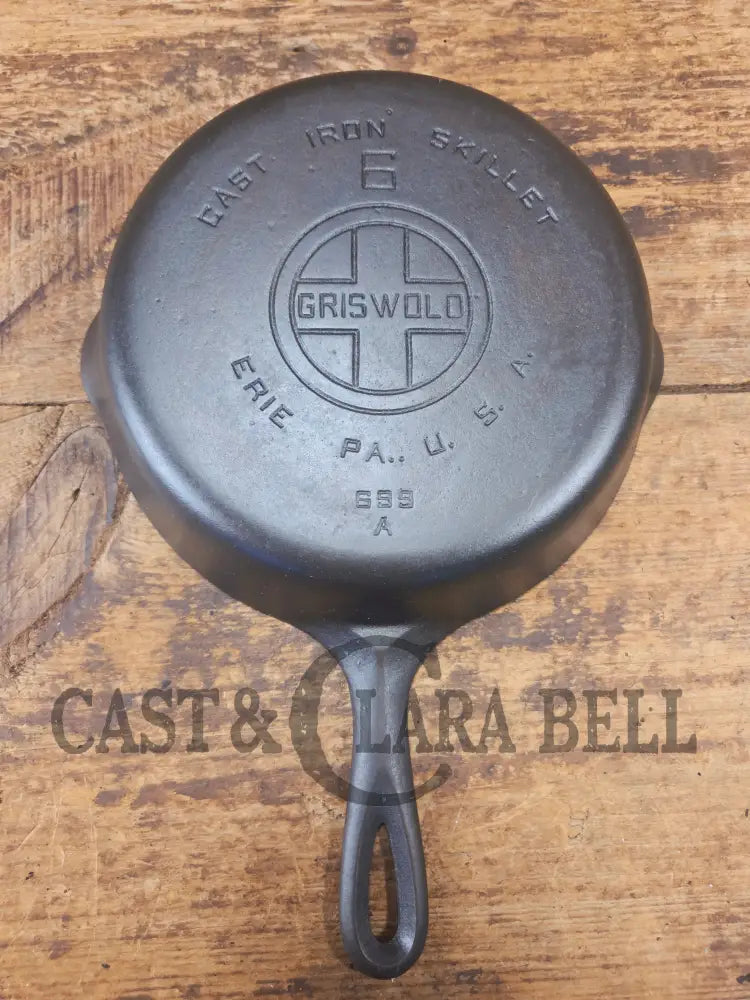 Griswold #7 Skillet with Large Block Logo and Smooth Bottom 701 D - Skillet