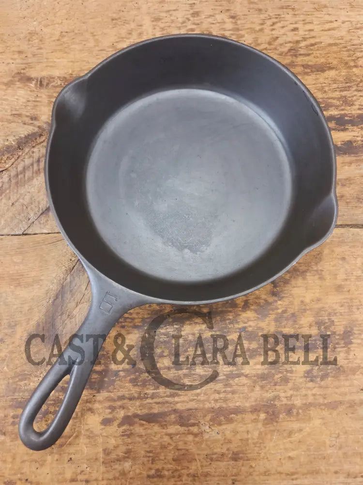 Griswold #7 Skillet with Large Block Logo and Smooth Bottom 701 D - Skillet