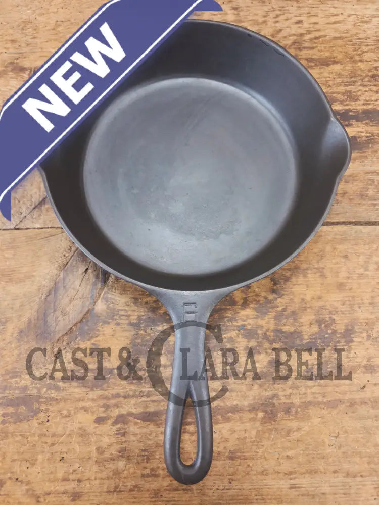 Griswold #7 Skillet with Large Block Logo and Smooth Bottom 701 D - Skillet