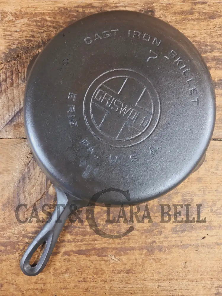 Griswold #7 Skillet with Large Block Logo and Smooth Bottom 701 D Flat Handle - Skillet