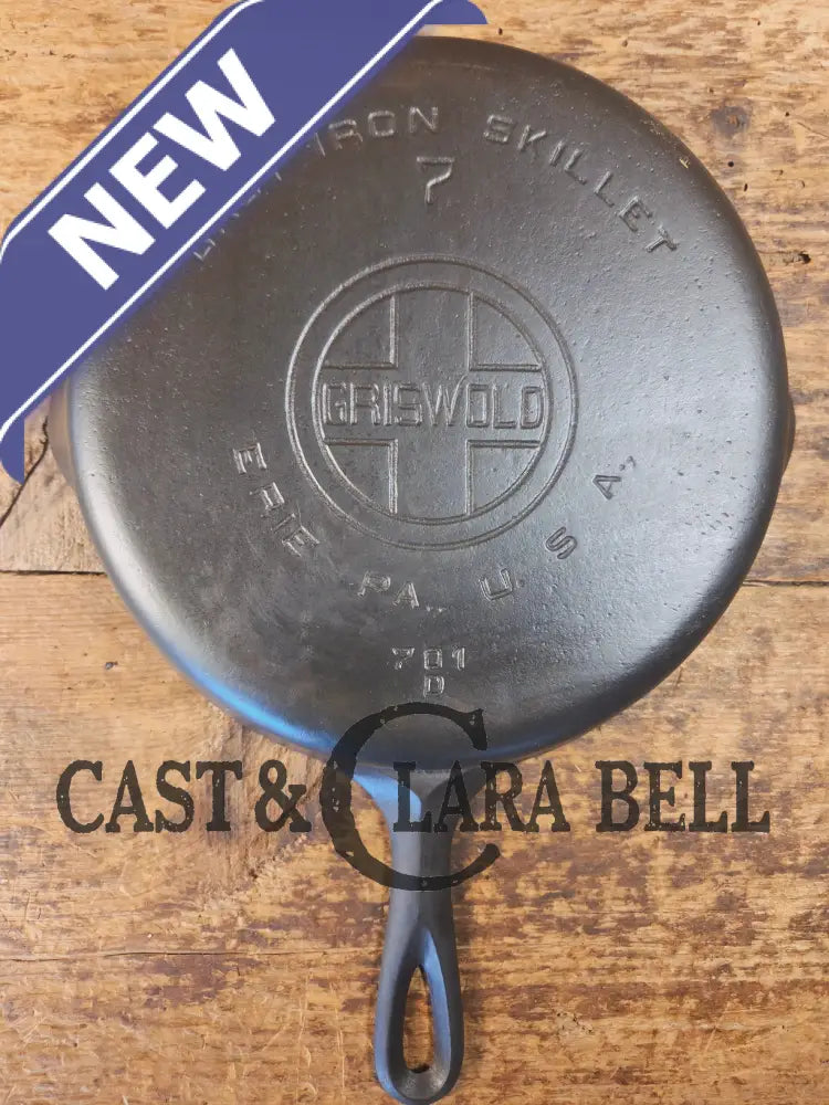 Griswold #7 Skillet with Large Block Logo and Smooth Bottom 701 D Flat Handle - Skillet