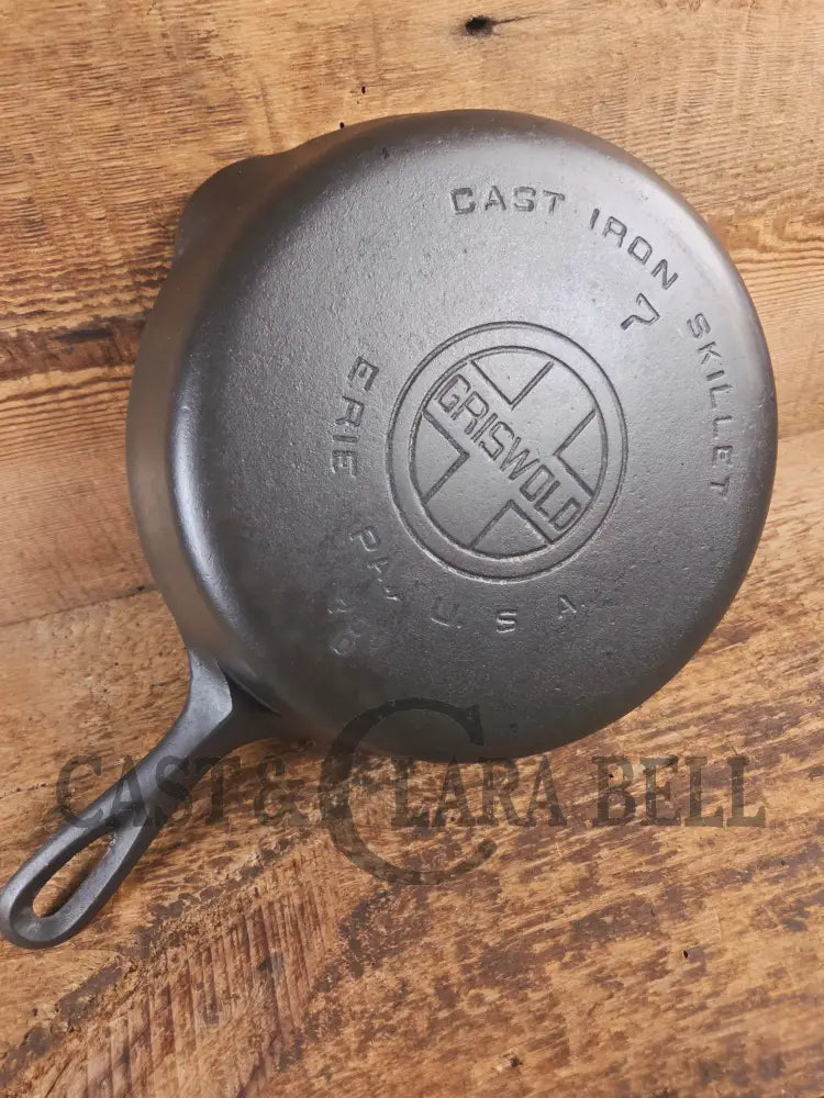 Griswold #7 Skillet with Large Block Logo and Smooth Bottom 701 D Flat Handle - Skillet