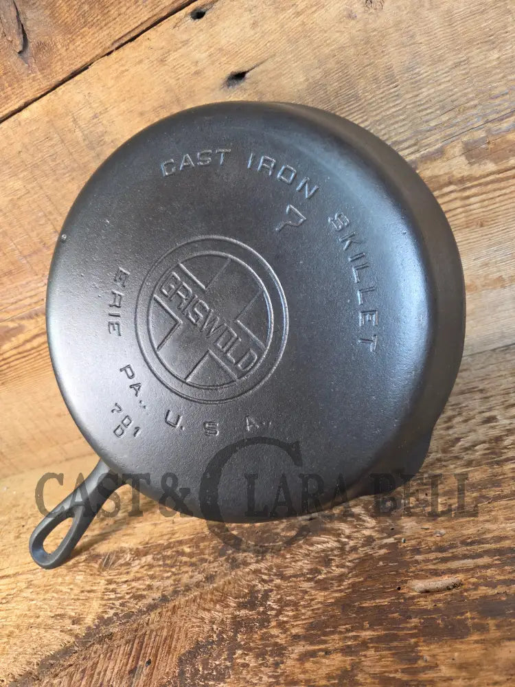 Griswold #7 Skillet with Large Block Logo and Smooth Bottom 701 D later handle - Skillet