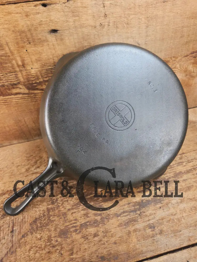 Griswold #8 Cast Iron Skillet Small Block Groove Handle 704 F Skillet