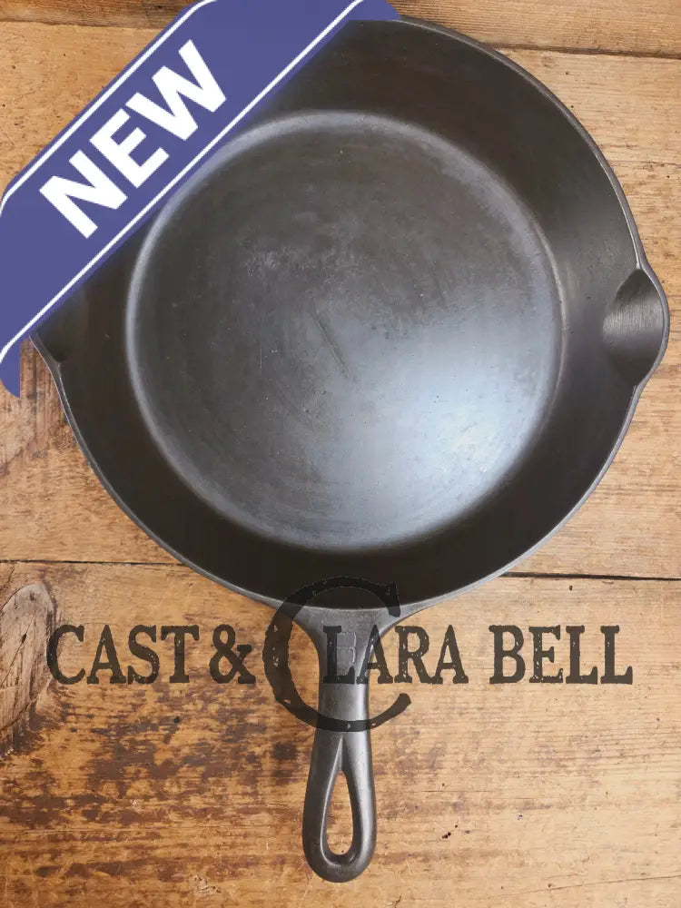 Griswold #8 Cast Iron Skillet Small Block Groove Handle 704 L Skillet