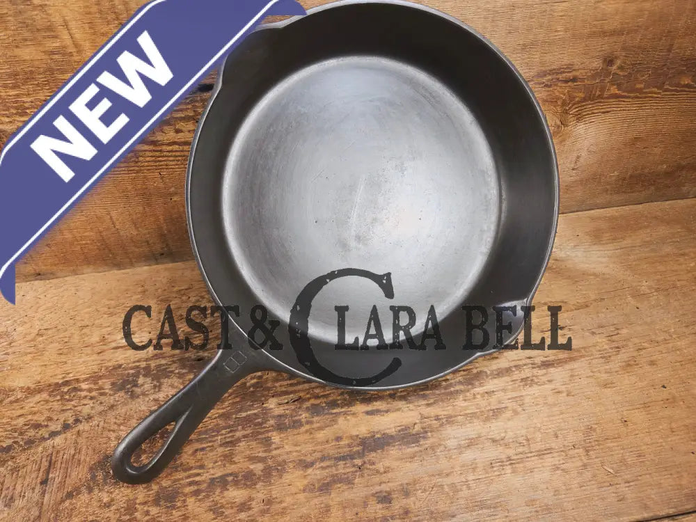 Griswold #8 Cast Iron Skillet Small Block Groove Handle 704 L Skillet