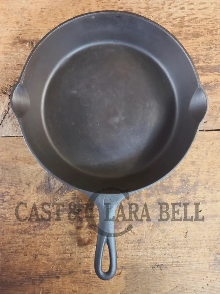 1930’s Griswold #8 Cast Iron Skillet with Large Block Logo 704 B - Skillet