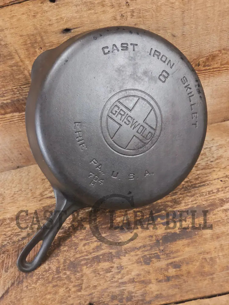 1930βs Griswold #8 Cast Iron Skillet with Large Block Logo 704 H - Skillet