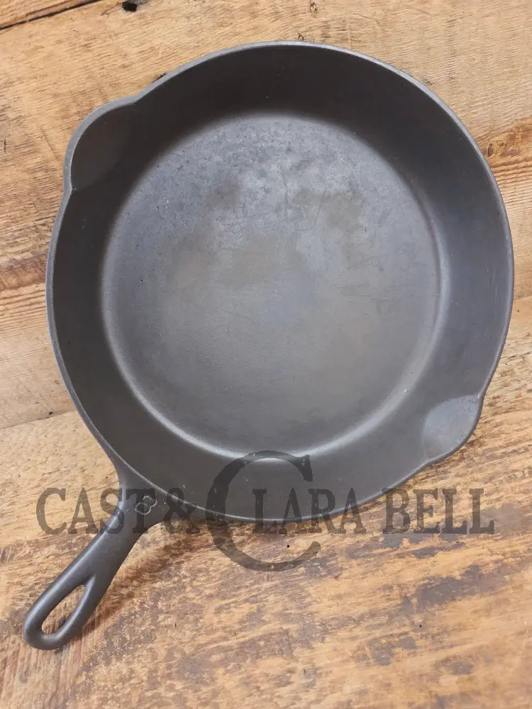 1930βs Griswold #8 Cast Iron Skillet with Large Block Logo 704 H - Skillet