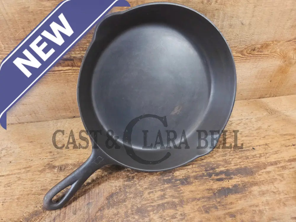 Griswold #8 Cast Iron Skillet with Large Block Logo and Smooth Bottom 704 V - Skillet