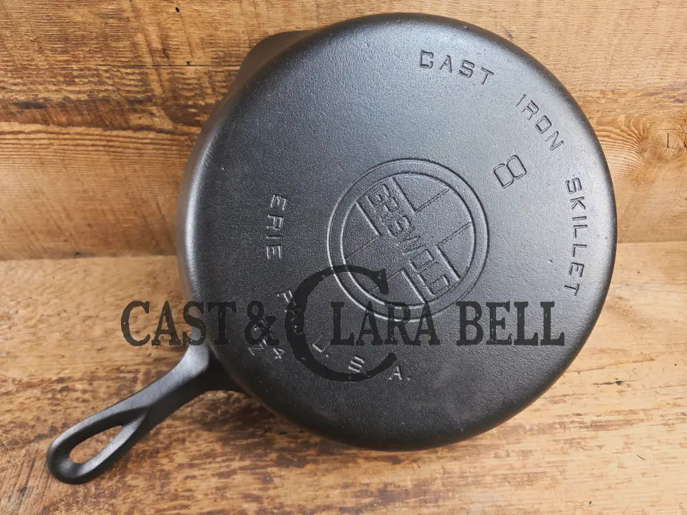 Griswold #8 Cast Iron Skillet with Large Block Logo and Smooth Bottom 704 Z Skillet