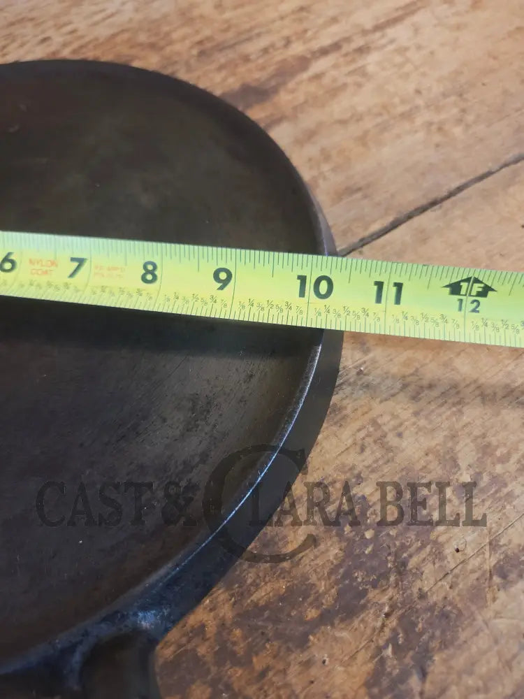 1930’s Griswold #9 Cast Iron Griddle Large Block logo ’Erie PA USA,’609 A’. Awesome for pancakes and grilled cheese
