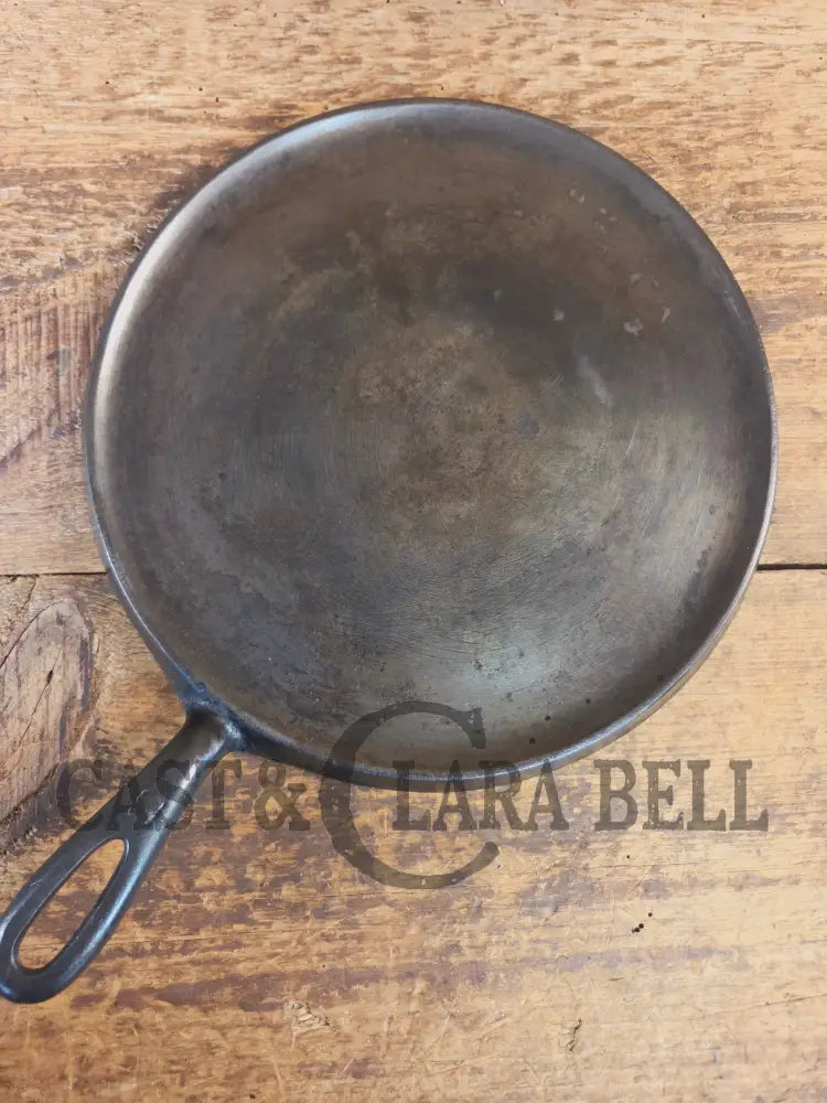 1930’s Griswold #9 Cast Iron Griddle Large Block logo ’Erie PA USA,’609 A’. Awesome for pancakes and grilled cheese