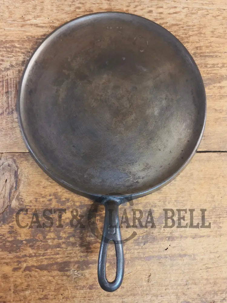 1930’s Griswold #9 Cast Iron Griddle Large Block logo ’Erie PA USA,’609 A’. Awesome for pancakes and grilled cheese
