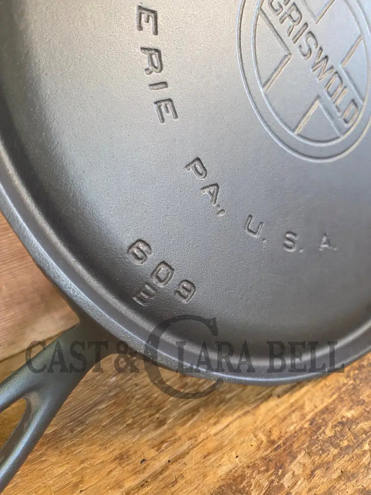 1930’s Griswold #9 Cast Iron Griddle Large Block logo ’Erie PA USA,’609’’. Awesome for pancakes and grilled cheese