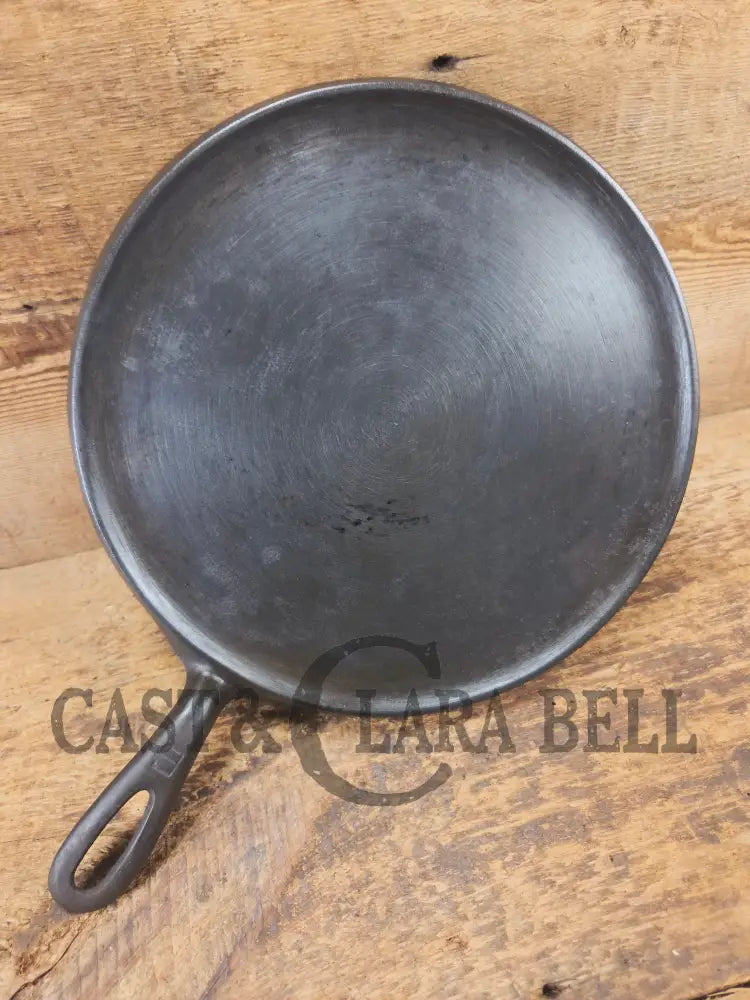 Griswold #9 Round Griddle with Large Block Logo 609. Beautiful swirls!! - Griddle