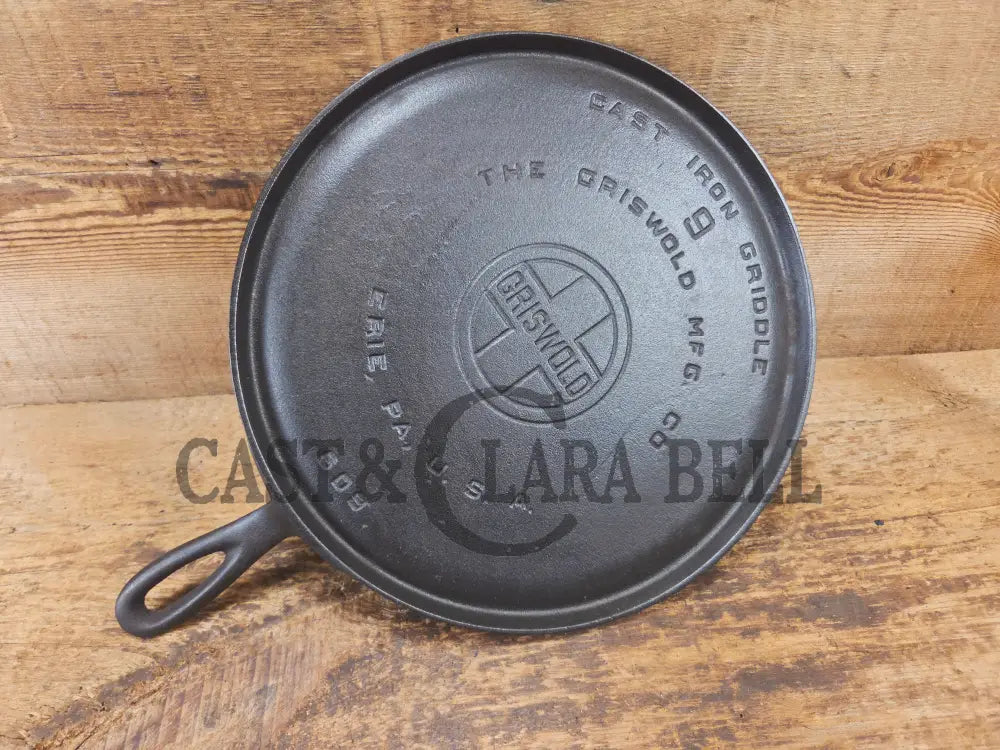 Griswold #9 Round Griddle with Large Block Logo 609. Beautiful swirls!! - Griddle