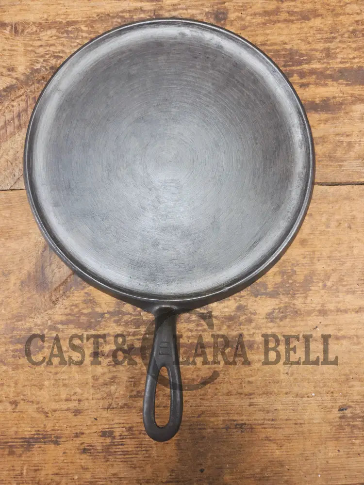 Griswold #9 Round Griddle with Large Block Logo 609. Beautiful swirls!! - Griddle