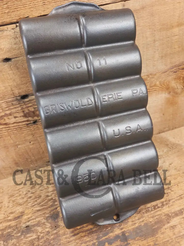Griswold French Roll No. 11 Pan Erie PA USA 950 A. BEAUTIFUL condition and looks brand new! Perfect gift idea for the