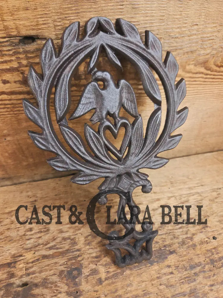 Griswold made ’American Eagle’ table trivet. #1730 perfect for your kitchen or dinner table! Dutch Ovens Trivets &