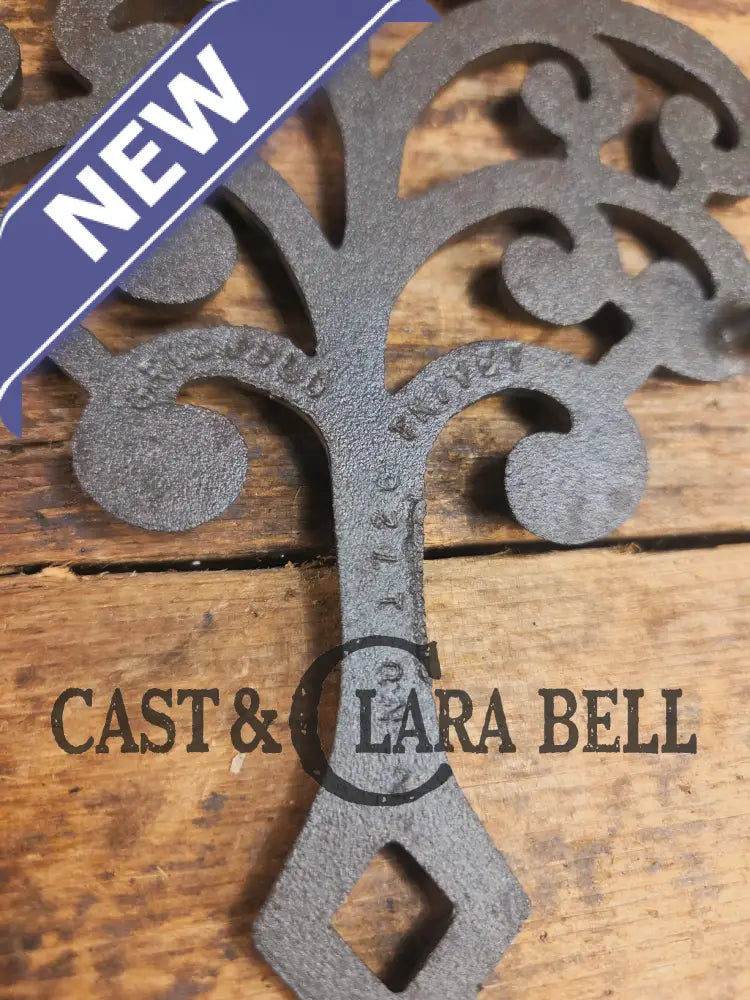 Griswold made ’Family Tree’ table trivet. #1726 perfect for your kitchen or dinner table! Dutch Ovens Trivets & Kettles