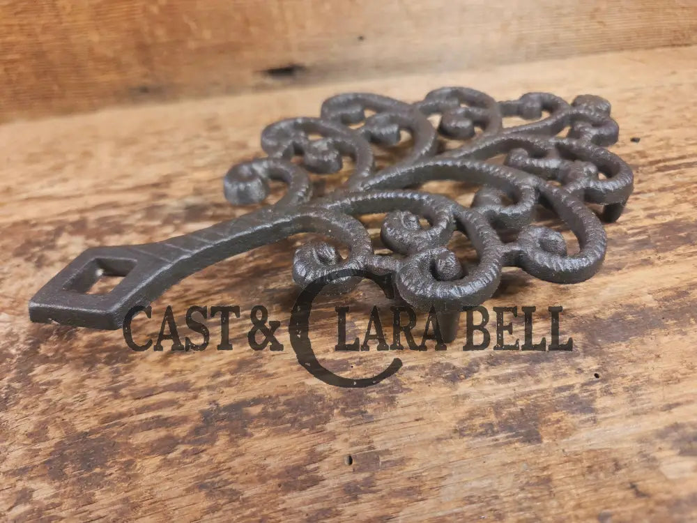 Griswold made ’Family Tree’ table trivet. #1726 perfect for your kitchen or dinner table! Dutch Ovens Trivets & Kettles