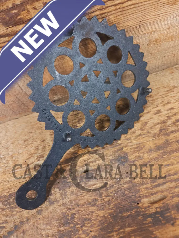Griswold made ’Hex Gear’ large table trivet. #1727 perfect for your kitchen or dinner table! - Dutch Ovens Trivets &
