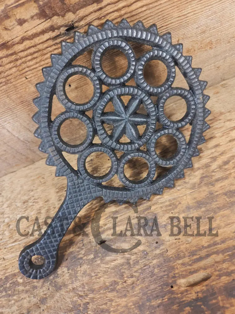 Griswold made ’Hex Gear’ large table trivet. #1727 perfect for your kitchen or dinner table! - Dutch Ovens Trivets &